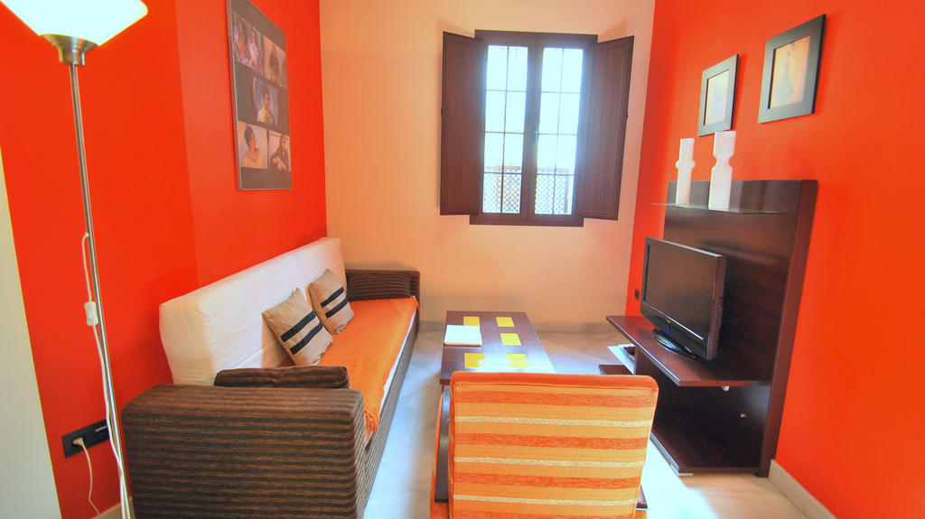 Living-Sevilla Apartments San Lorenzo Room photo