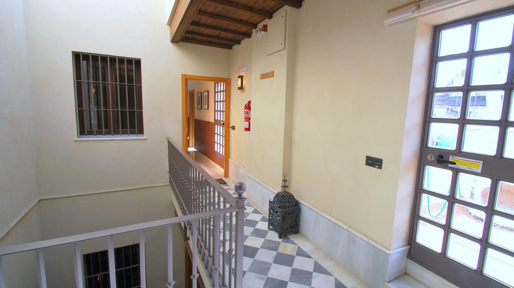 Living-Sevilla Apartments San Lorenzo Room photo