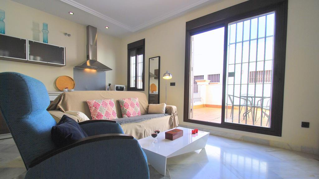 Living-Sevilla Apartments San Lorenzo Room photo