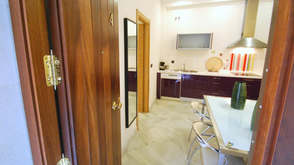 Living-Sevilla Apartments San Lorenzo Room photo